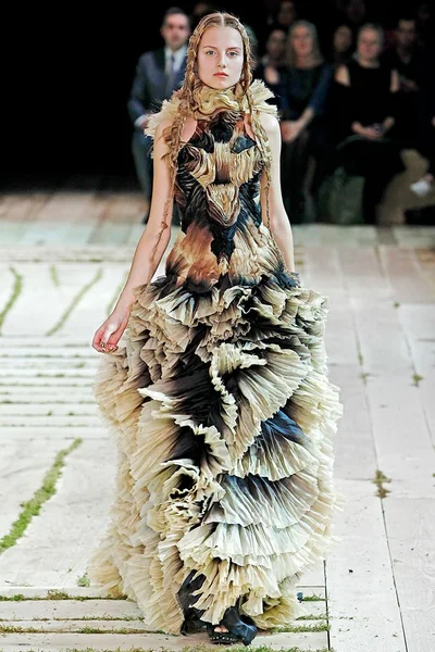 Look 33